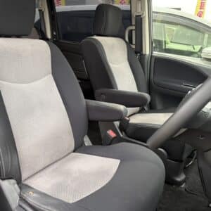 セレナ　ライダーブラックライン　S-HV