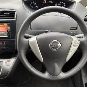 セレナ　ライダーブラックライン　S-HV