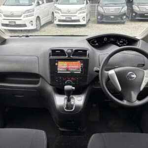 セレナ　ライダーブラックライン　S-HV