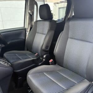 ヴォクシー　ZS