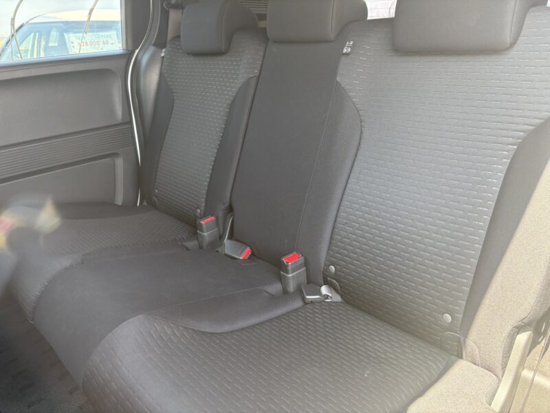 フリードスパイクハイブリッド ジャストセレクション