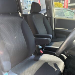 フリードスパイクハイブリッド　ジャストセレクション