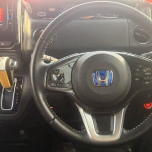 N-BOXカスタム　G　Lターボ　ホンダセンシング