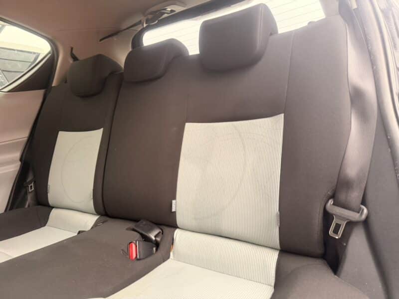 アクア S 【ユーザー買取車】