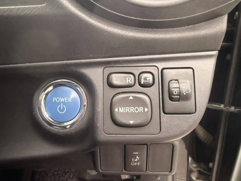 アクア S 【ユーザー買取車】