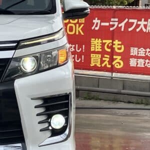 ヴォクシー　ZS