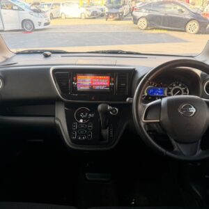 デイズルークス　ハイウェイスターX