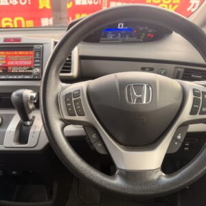 フリード　ハイブリッド　ジャストセレクション