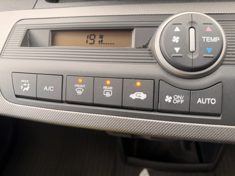 フリード ハイブリッド ジャストセレクション