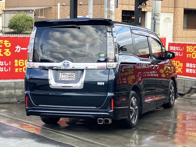 ヴォクシー HV V