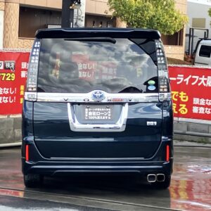 ヴォクシー HV V