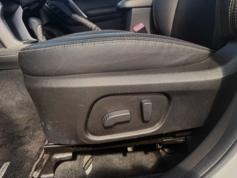 フォレスター 2.0XT アイサイト