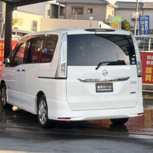 セレナ　HWS　S-HV