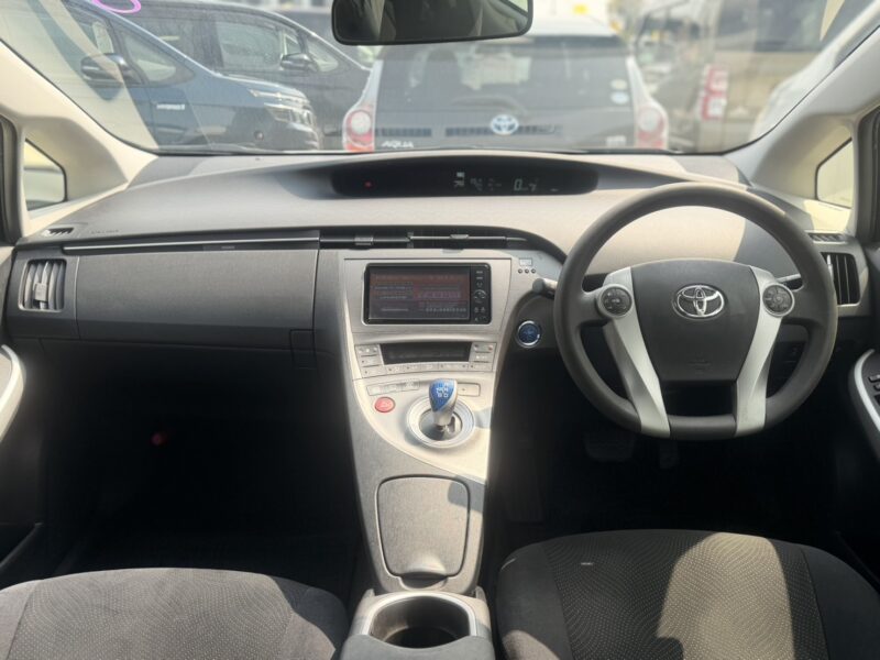 プリウス Sツーリングセレクション