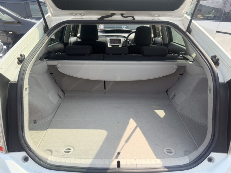 プリウス Sツーリングセレクション