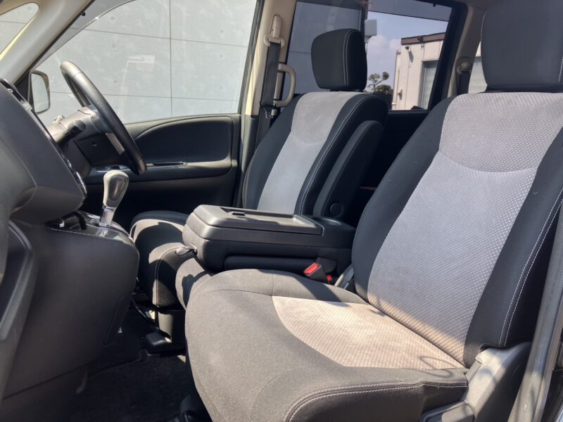 セレナ ライダーブラックライン S-HV 【総合評価優良車】