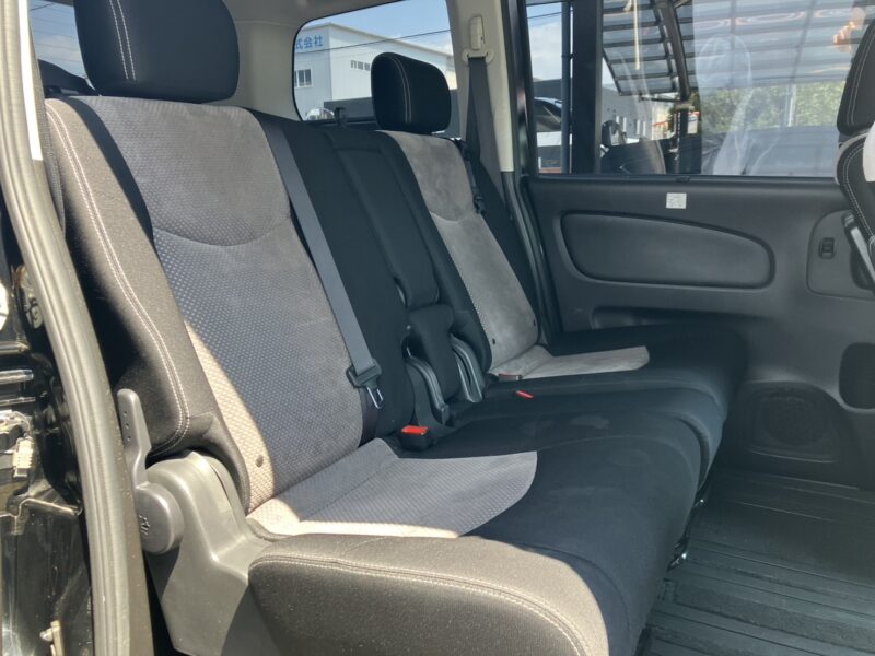 セレナ ライダーブラックライン S-HV 【総合評価優良車】