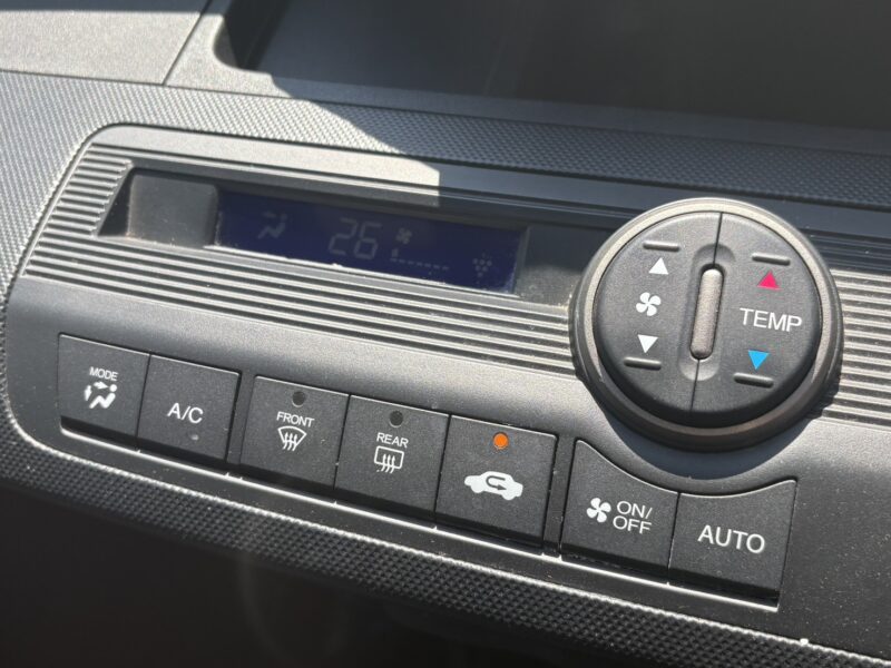 フリードスパイクハイブリッド ジャストセレクション