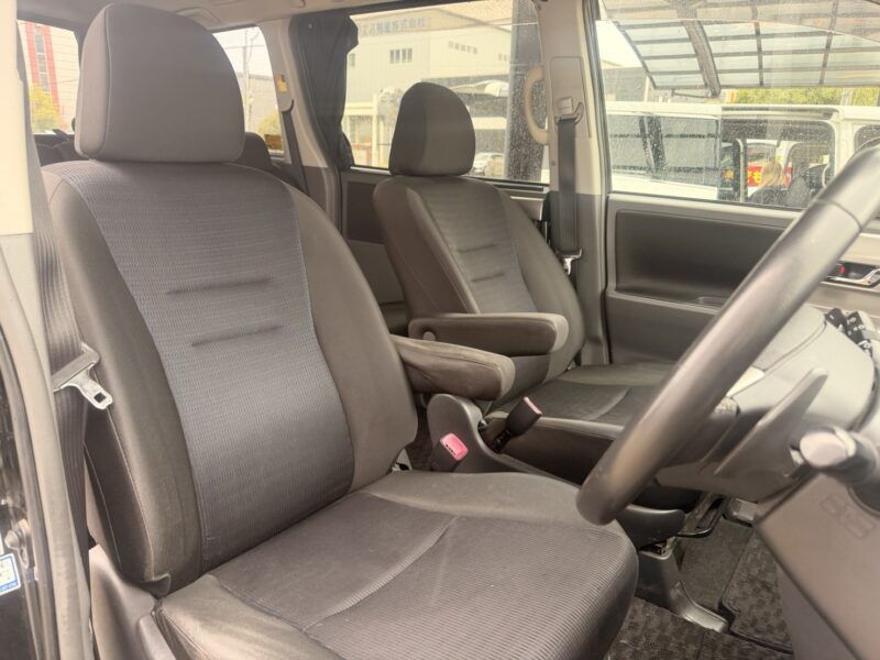 ヴォクシー ZS 煌Ⅱ 【ユーザー買取車】