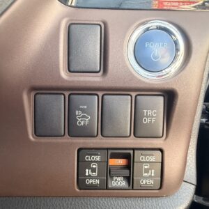 エスクァイア　HV　Gi