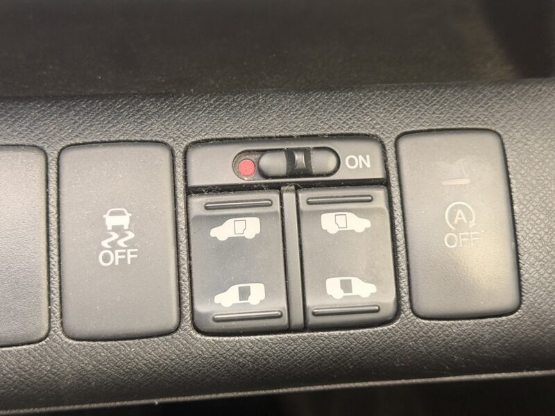 ステップワゴンスパーダ Zインターナビセレクション【総合評価優良車】