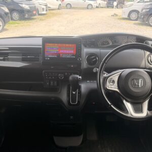 N-BOXカスタム　Ｇ　Ｌターボホンダセンシング【総合評価優良車】