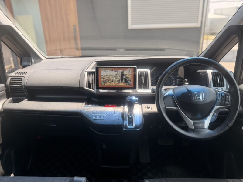 ステップワゴン Z クールスピリット【総合評価優良車】