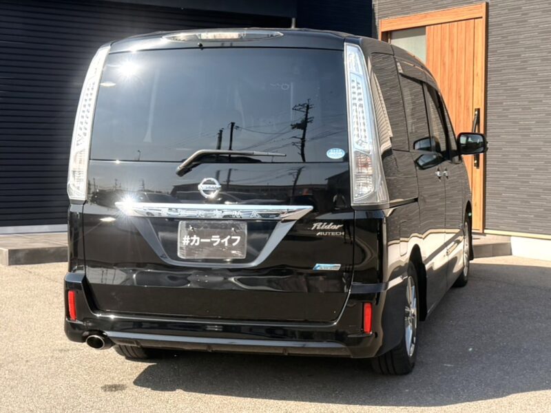 セレナ ライダーブラックライン S-HV【総合評価優良車】