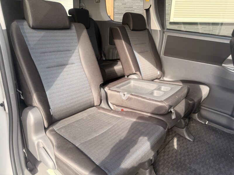 ヴォクシー ZS 煌Ⅱ 【総合評価優良車】≪特別仕様グレード≫ ~8人乗りtype~