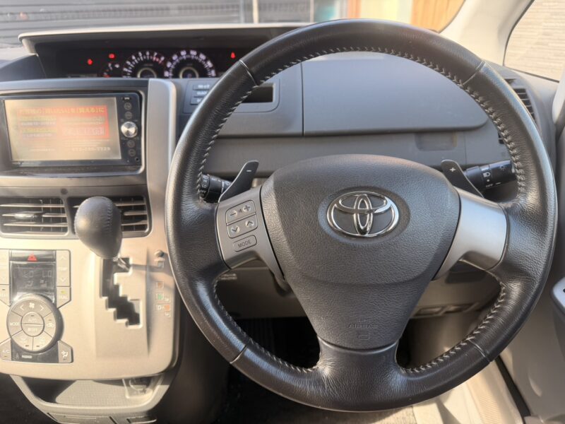 ヴォクシー ZS 煌Ⅱ 【総合評価優良車】≪特別仕様グレード≫ ~8人乗りtype~
