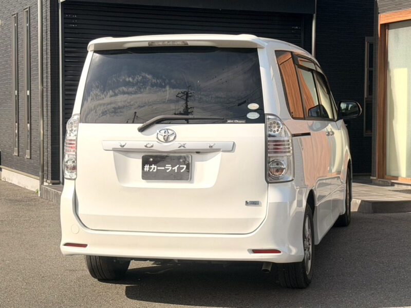 ヴォクシー ZS 煌Ⅱ 【総合評価優良車】≪特別仕様グレード≫ ~8人乗りtype~