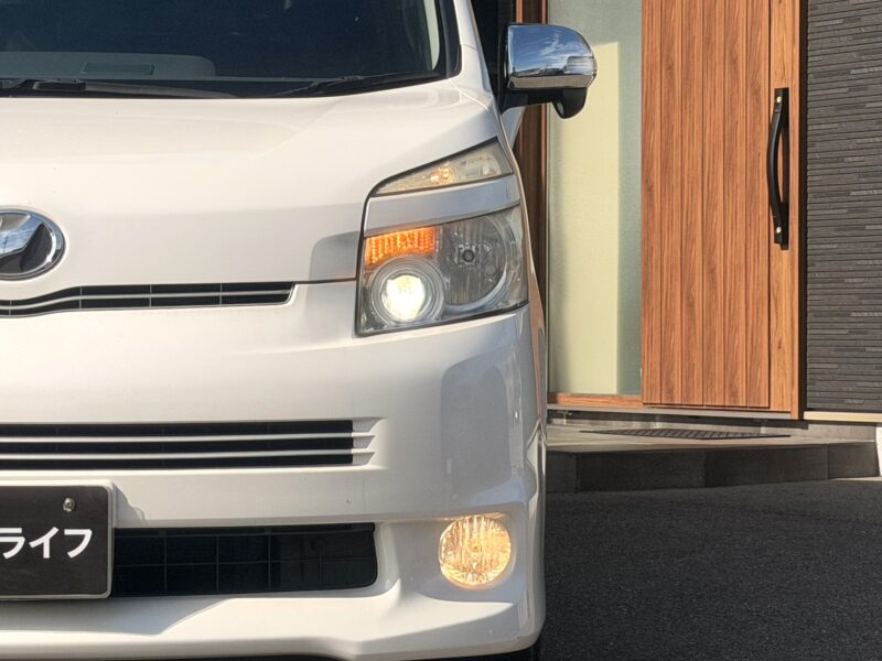 ヴォクシー ZS 煌Ⅱ 【総合評価優良車】≪特別仕様グレード≫ ~8人乗りtype~