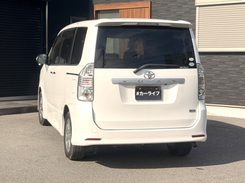 ヴォクシー ZS 煌Ⅱ 【総合評価優良車】≪特別仕様グレード≫ ~8人乗りtype~