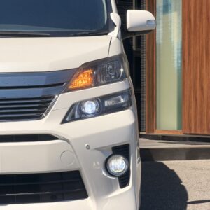 ヴェルファイア　ハイブリッド　ZR　4WD