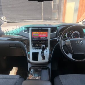 ヴェルファイア　ハイブリッド　ZR　4WD