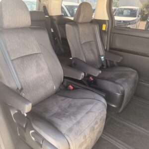 ヴェルファイア　ハイブリッド　ZR　4WD