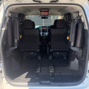 ヴェルファイア　ハイブリッド　ZR　4WD