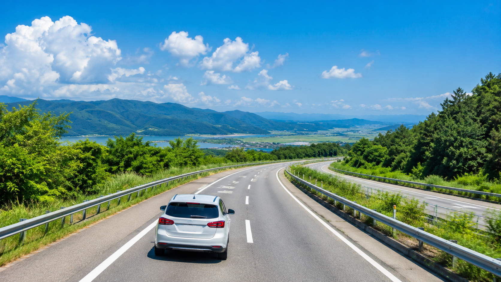 お盆の帰省ドライブ前に！長距離運転の準備チェックリスト【2026年7月】