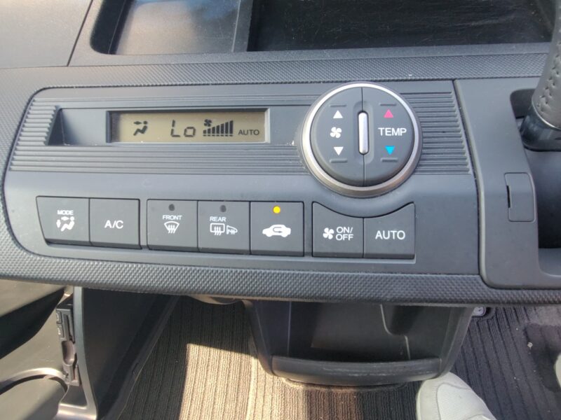 フリードスパイク HVジャストセレクション【総合評価優良車】
