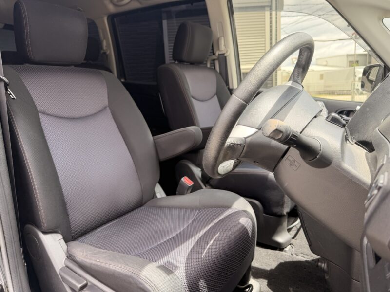 セレナ HWS S-HV【総合評価優良車】