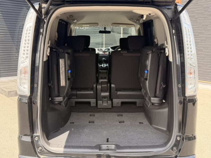 セレナ HWS S-HV【総合評価優良車】
