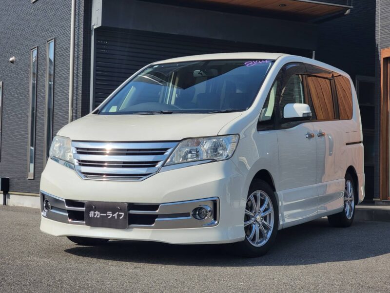 セレナ　ライダー　【ユーザー買取車】