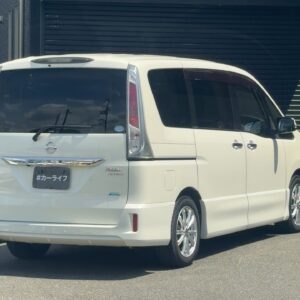 セレナ　ライダー　【ユーザー買取車】
