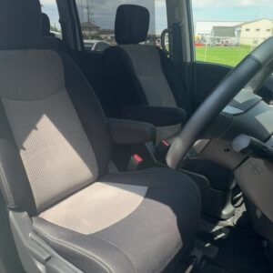 セレナ　ライダー　【ユーザー買取車】