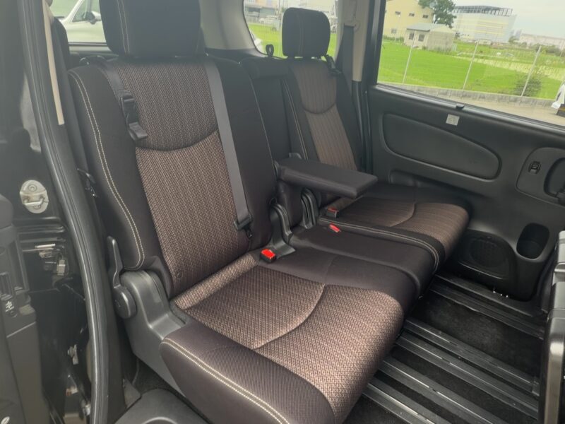 セレナ HWS S-HV【総合評価優良車】