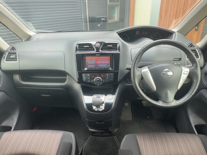 セレナ HWS S-HV【総合評価優良車】