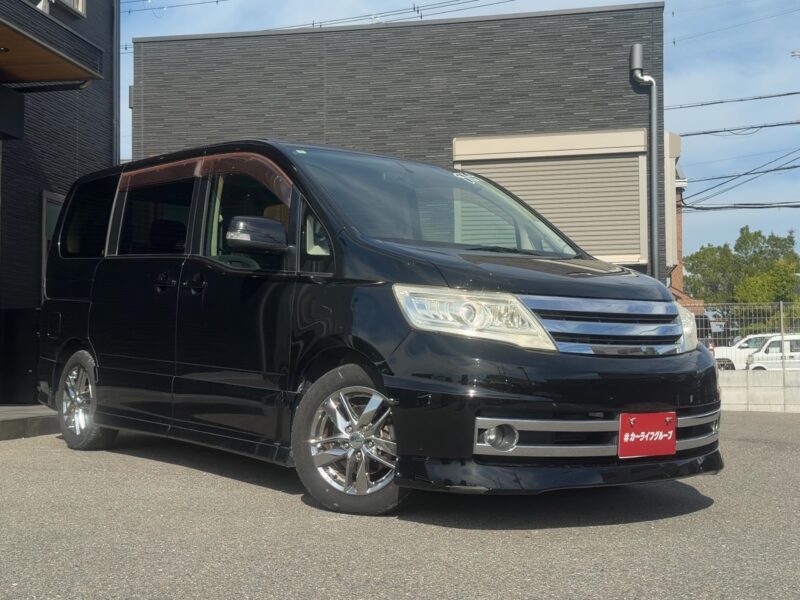 セレナ ライダー 【ユーザー買取車両】