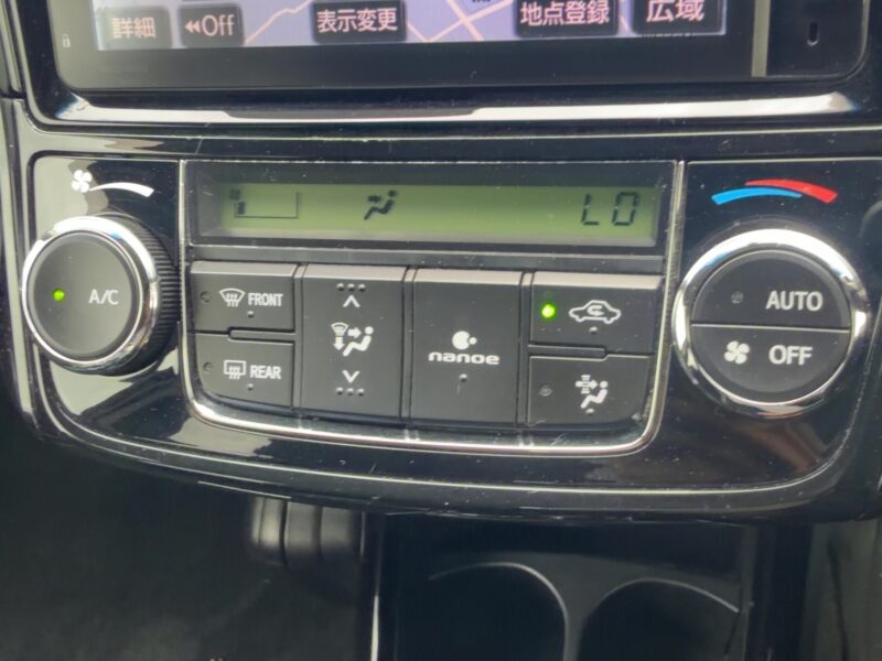 カローラフィールダーHV GエアロツアラーW×B