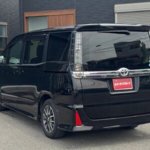 ヴォクシー　ZS