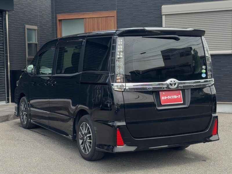 ヴォクシー ZS